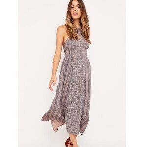 ☀️SALE☀️ UO Kimchi Blue Joclyn Smocked Midi Dress Size: Small